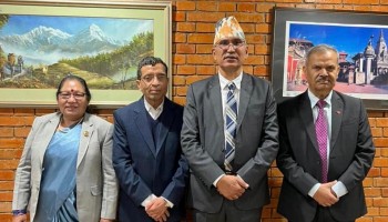 वाम गठबन्धनको चर्चाबीच एमाले र माओवादी केन्द्रका सात नेता चीनमा